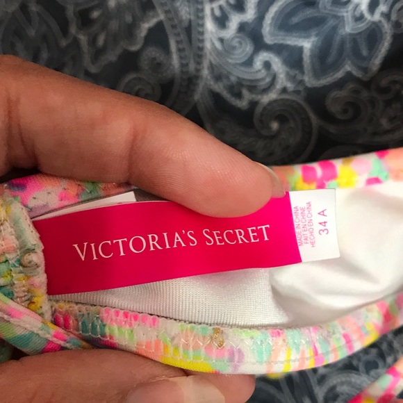 Victoria Secret bathing suit top - Picture 3 of 3